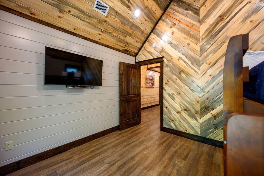 The Whiskey Trip! Family Getaway Villa Broken Bow Bagian luar foto