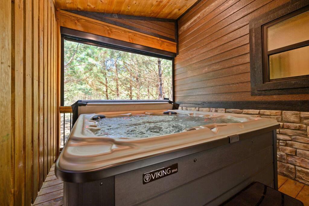 The Whiskey Trip! Family Getaway Villa Broken Bow Bagian luar foto