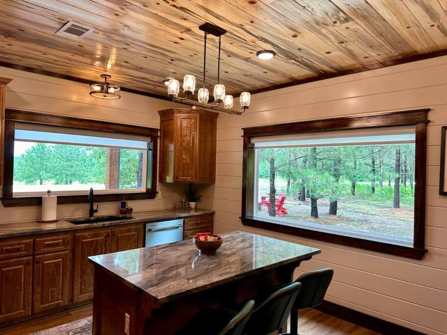 The Whiskey Trip! Family Getaway Villa Broken Bow Bagian luar foto